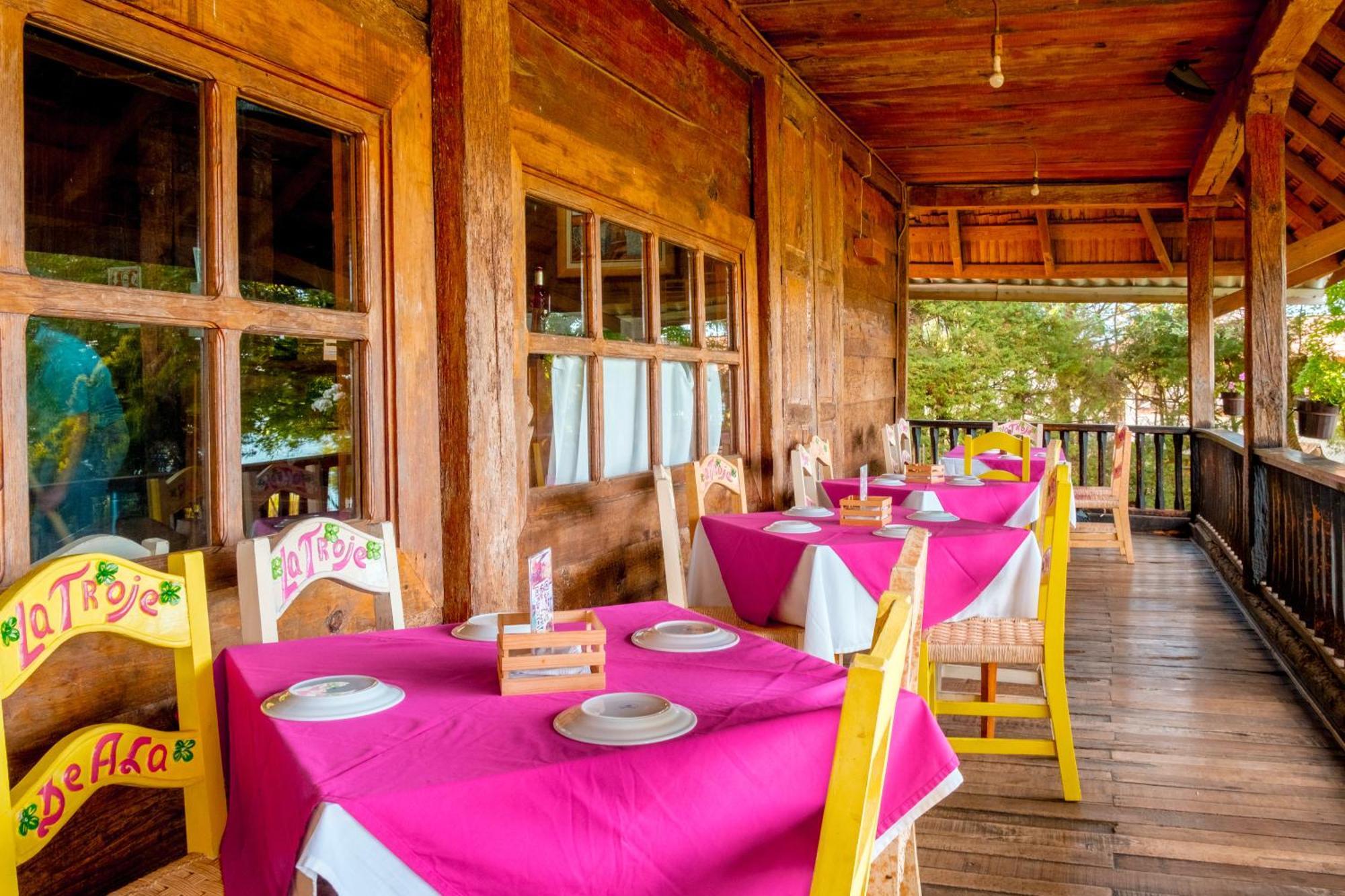 Zirahuen Forest And Resort Экстерьер фото